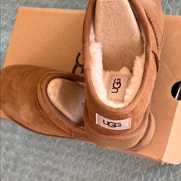 UGG Tan Suede Women's Shoes - Picture 4 of 11